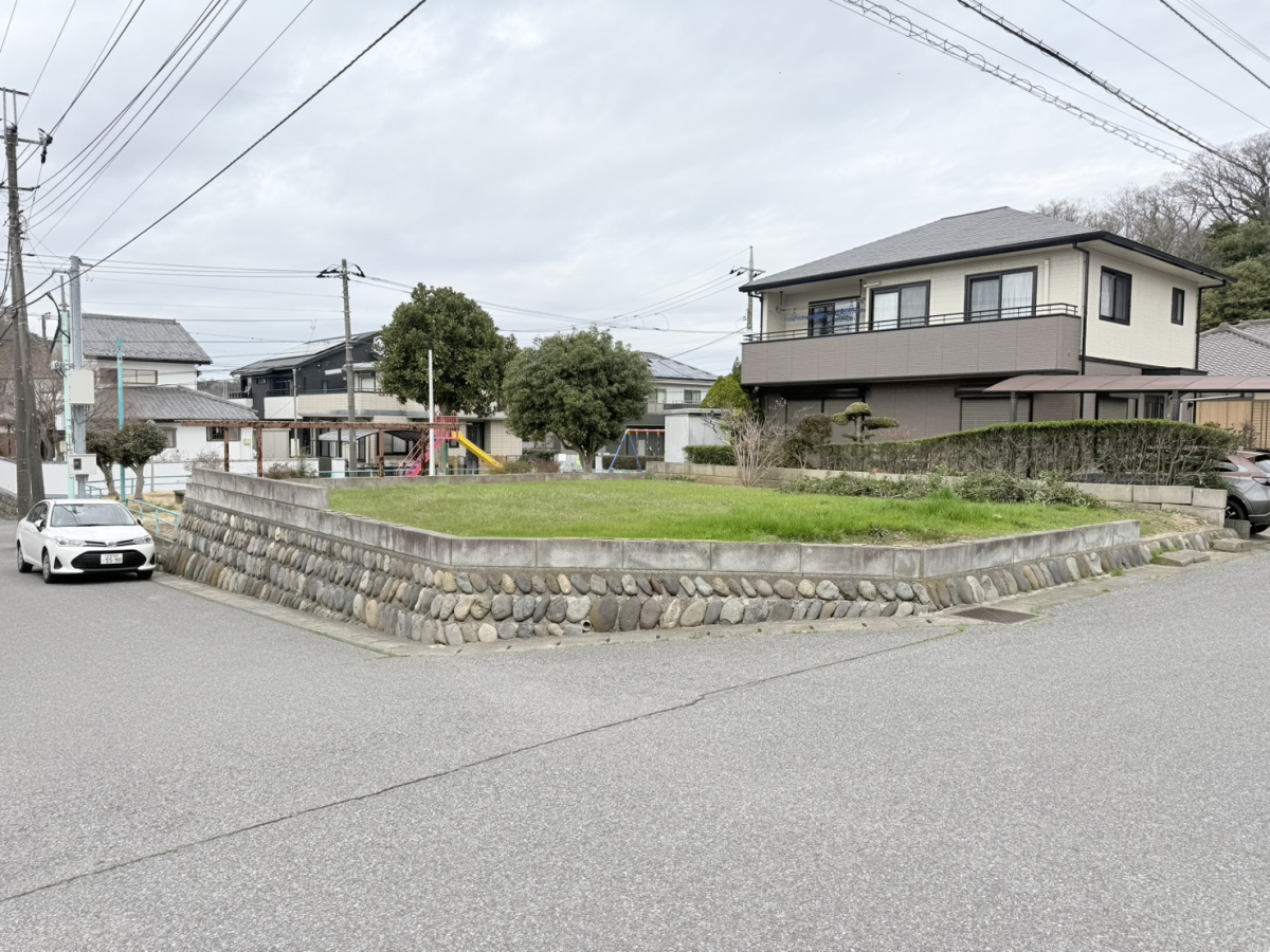 【2026/3/6 販売現地】 東南角地の好立地♪全室南向きで1日中太陽のあたたかさを感じます◎