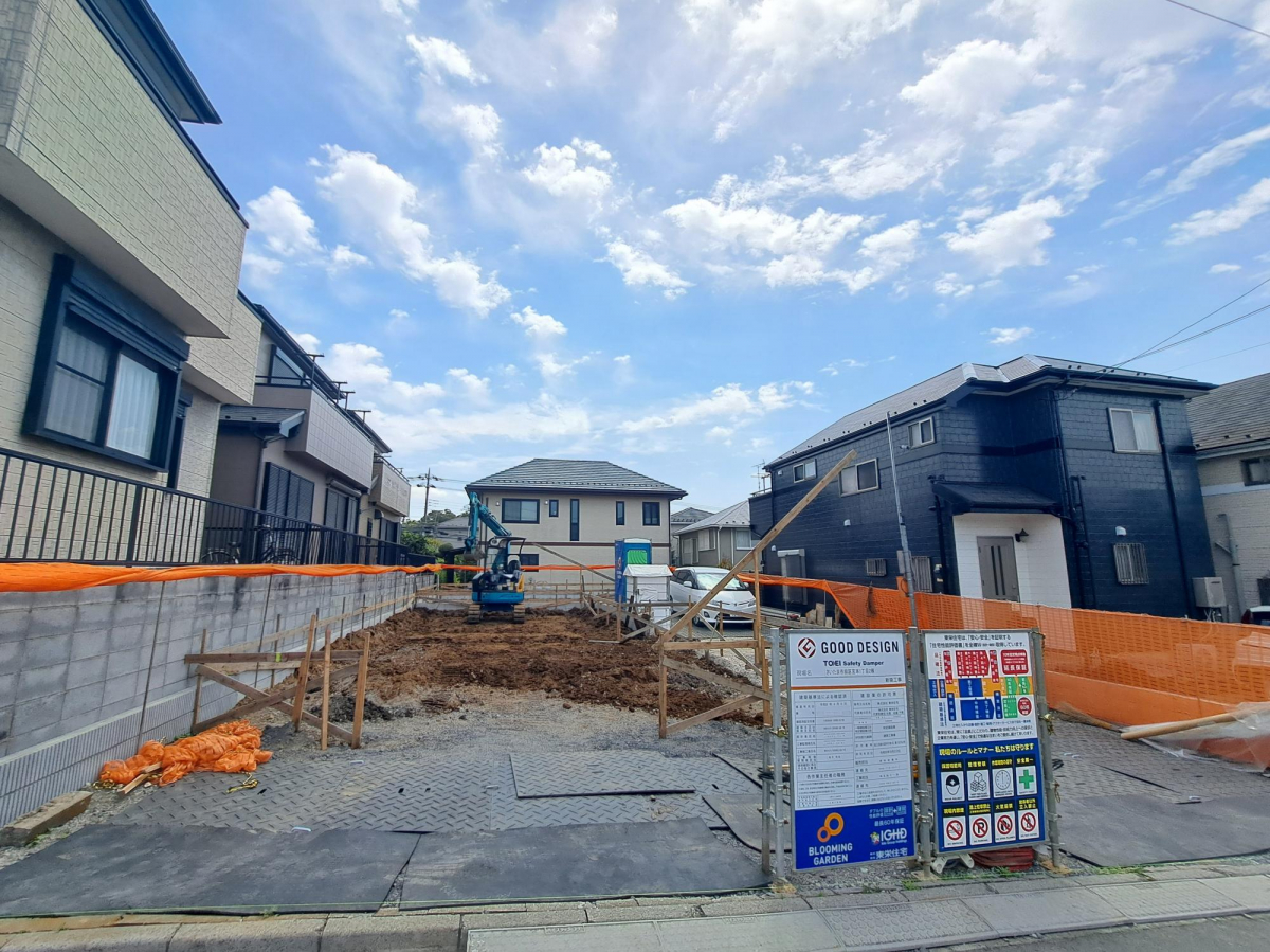 現在建築中の新築住宅です！これから素敵な住まいが完成するのが楽しみですね☆ 