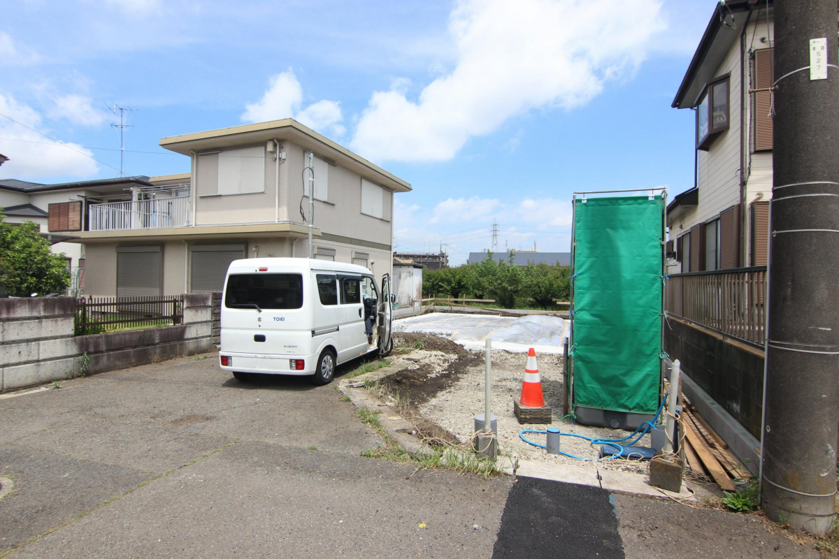 相模鉄道本線相模鉄道いずみ野線 二俣川駅まで徒歩20分相模鉄道本線 鶴ケ峰駅まで徒歩18分 