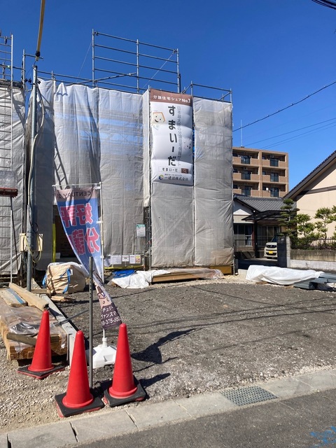 日を重ねるごとにこの佇まいに愛着が湧いてきそう（2号棟）