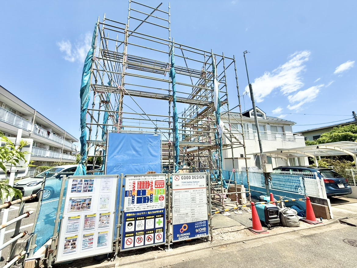 キッチン 【キッチン】作業台が広く使いやすいキッチンを採用しております。対面キッチンとなっており、料理中も家族団らんが可能です！その他各種キッチン設備も豊富です！