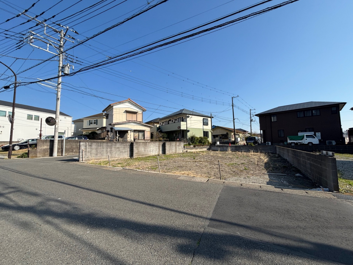 【外観写真】 リビング吹抜プランのため平米数以上の採光・開放感を感じられます！