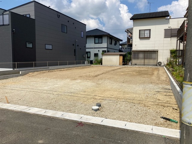 日を重ねるごとにこの佇まいに愛着が湧いてきそう（2号棟）