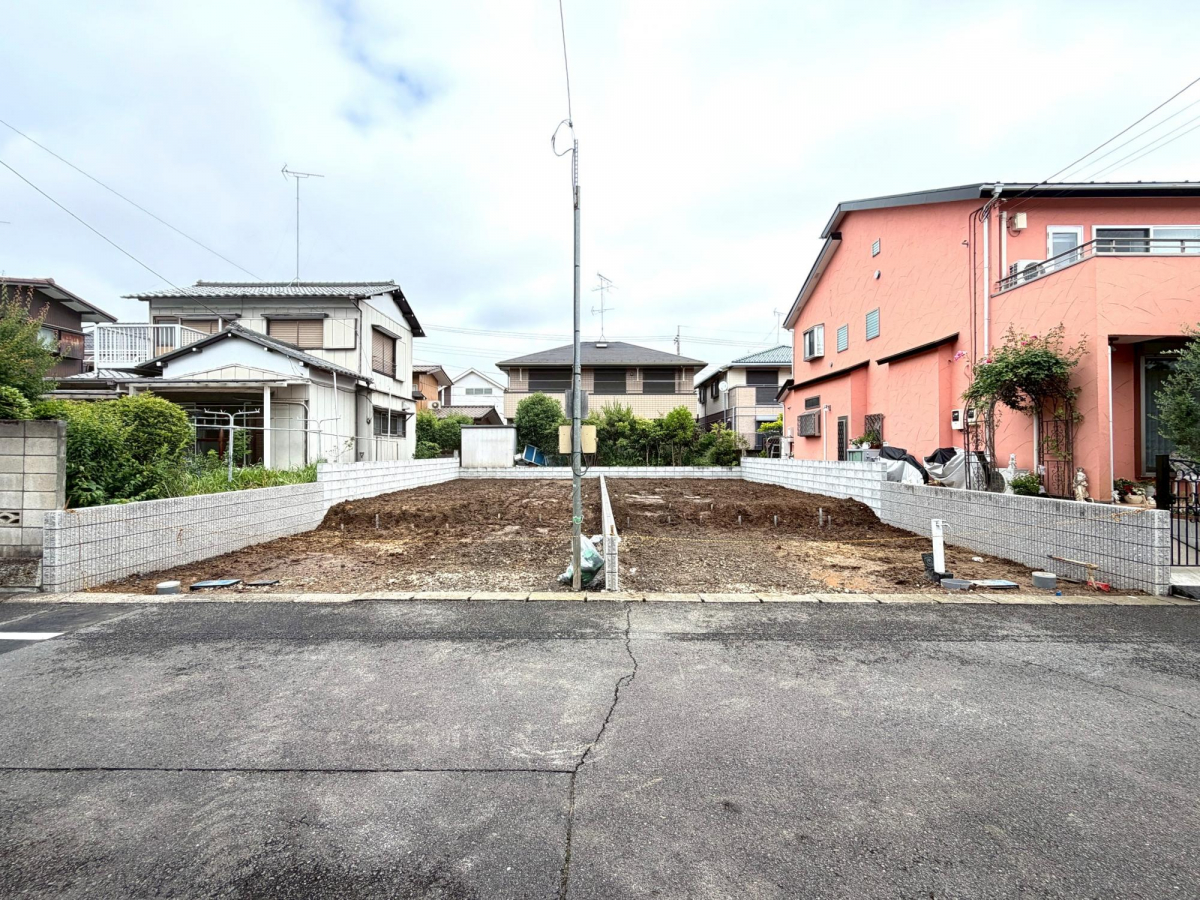 現地外観 JR中央線「日野」駅まで徒歩9分！こだわりの2邸が誕生！
