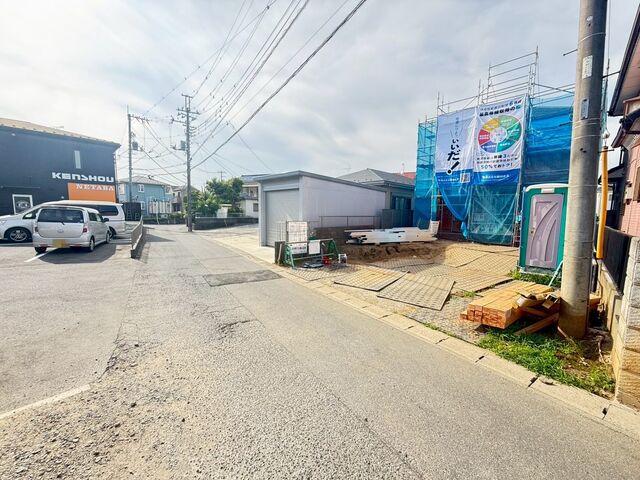 前面道路南西方向からの写真