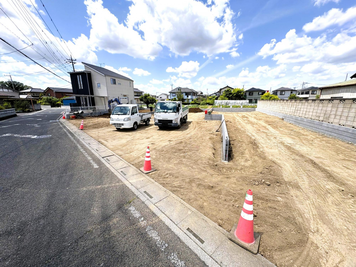 外観 敷地面積40坪〜！駐車スペース3〜4台あり！主寝室可変型プラン採用（号棟による）！！