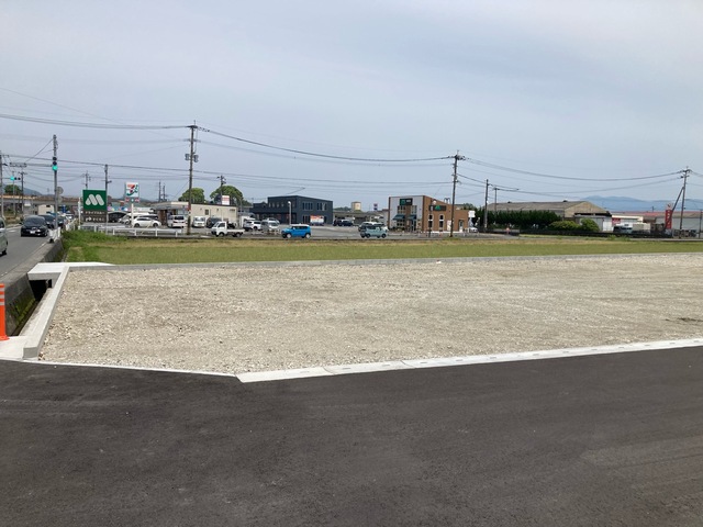 ずっと求めていたのは「地に足のついた暮らし」（1号棟）