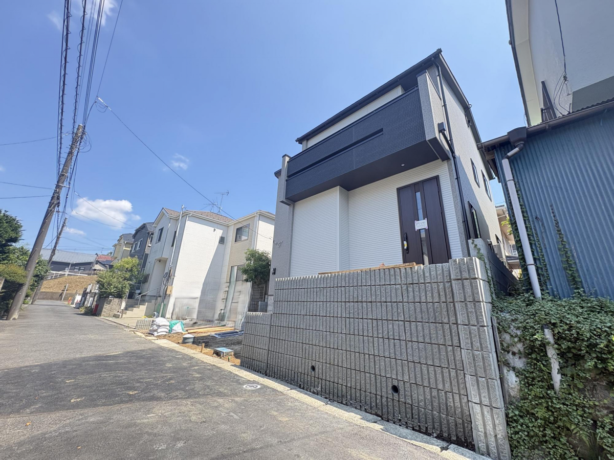 横浜線小田急電鉄小田原線 町田駅までバス15分 薬師寺バス停まで徒歩7分 