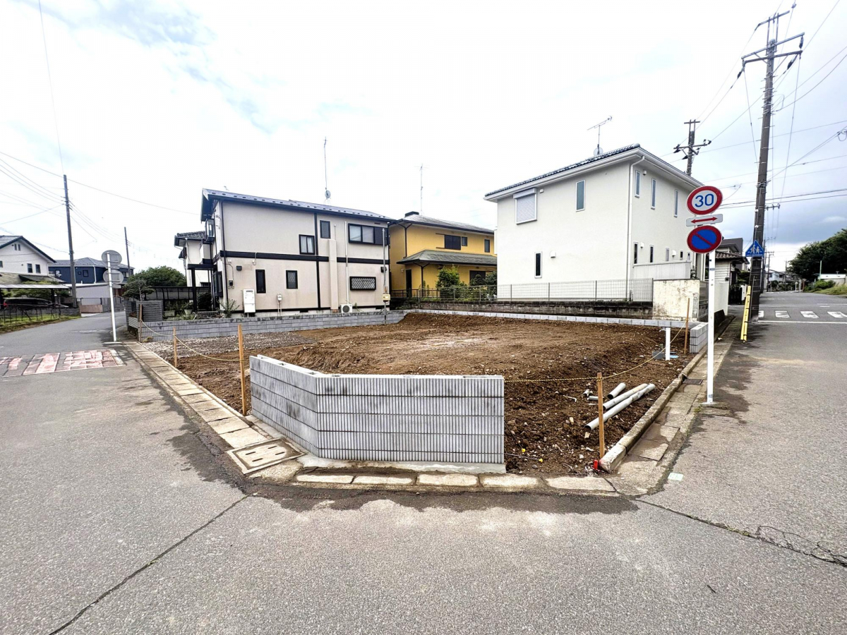外観 敷地面積59坪！駐車スペース並列3台あり！主寝室可変型プラン採用！！