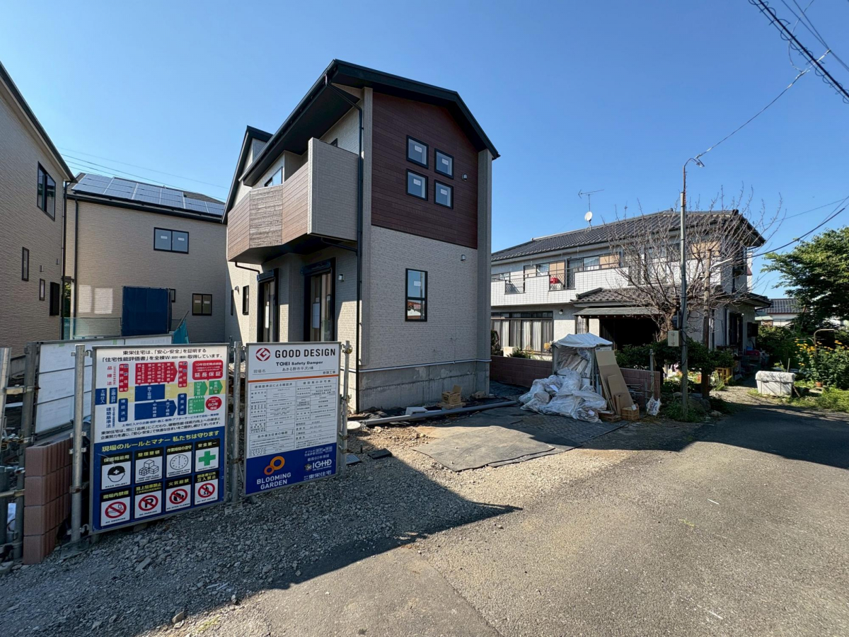 閑静な住宅街の2号棟 