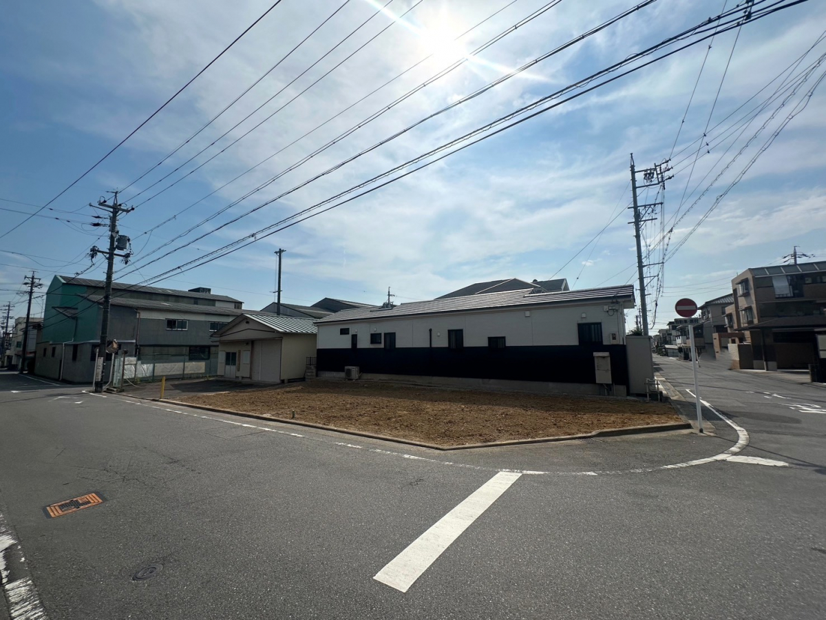 販売現地 