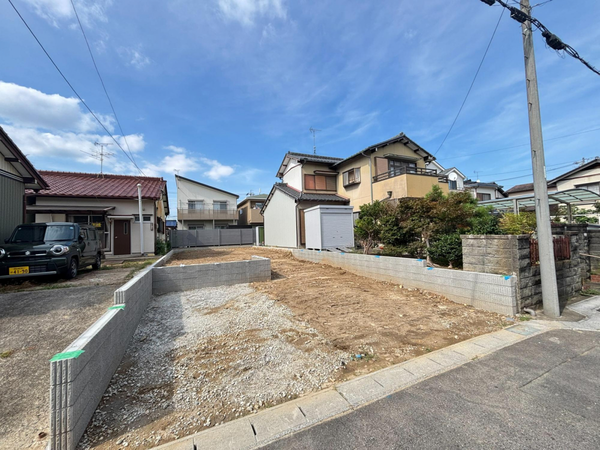 ブルーミングガーデン岩倉市石仏町天王１棟の外観②