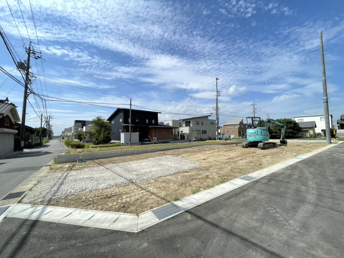 ブルーミングガーデン岡崎市昭和町中屋敷２棟の外観②