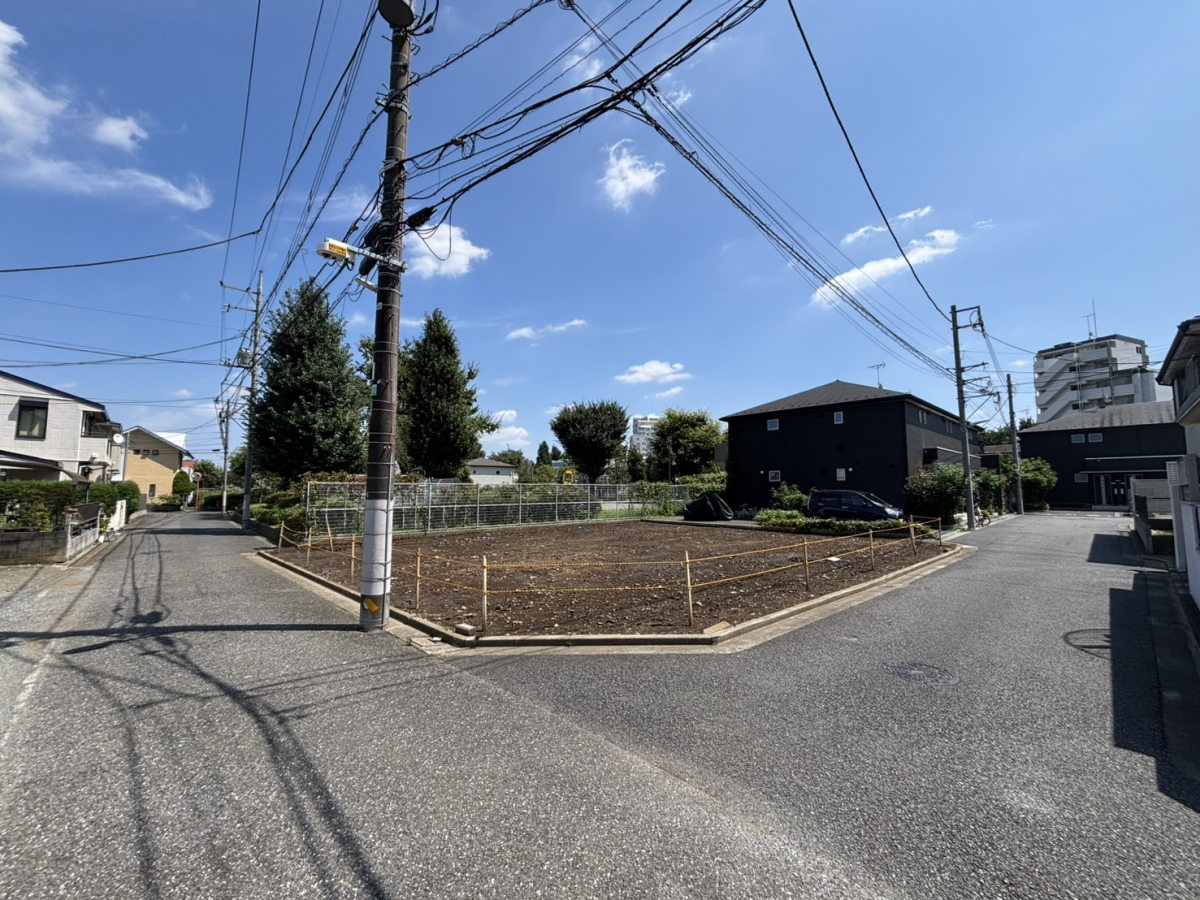 【北側前面道路】幅員約4.0mの公道になります。 