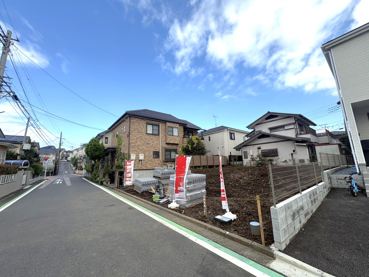 【外観写真】全居室南向きの4LDKプラン。明るい陽光が差し込む快適な住空間で、ご家族それぞれの時間を豊かに彩ります。 