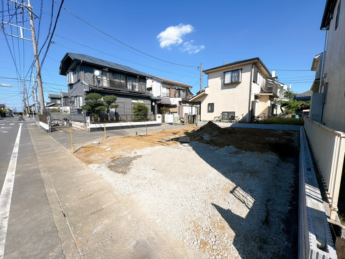 【外観写真】太陽光パネルを標準搭載した長期優良住宅。環境にも家計にも優しく、将来を見据えた暮らしを実現します。 